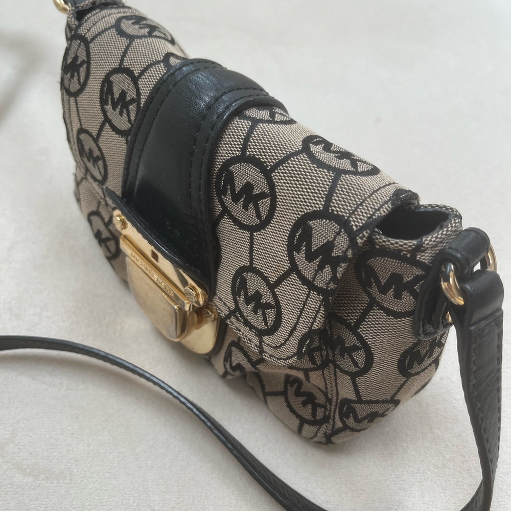 Michael Kors Black Logo Crossbody Bag - Picture 3 of 6
